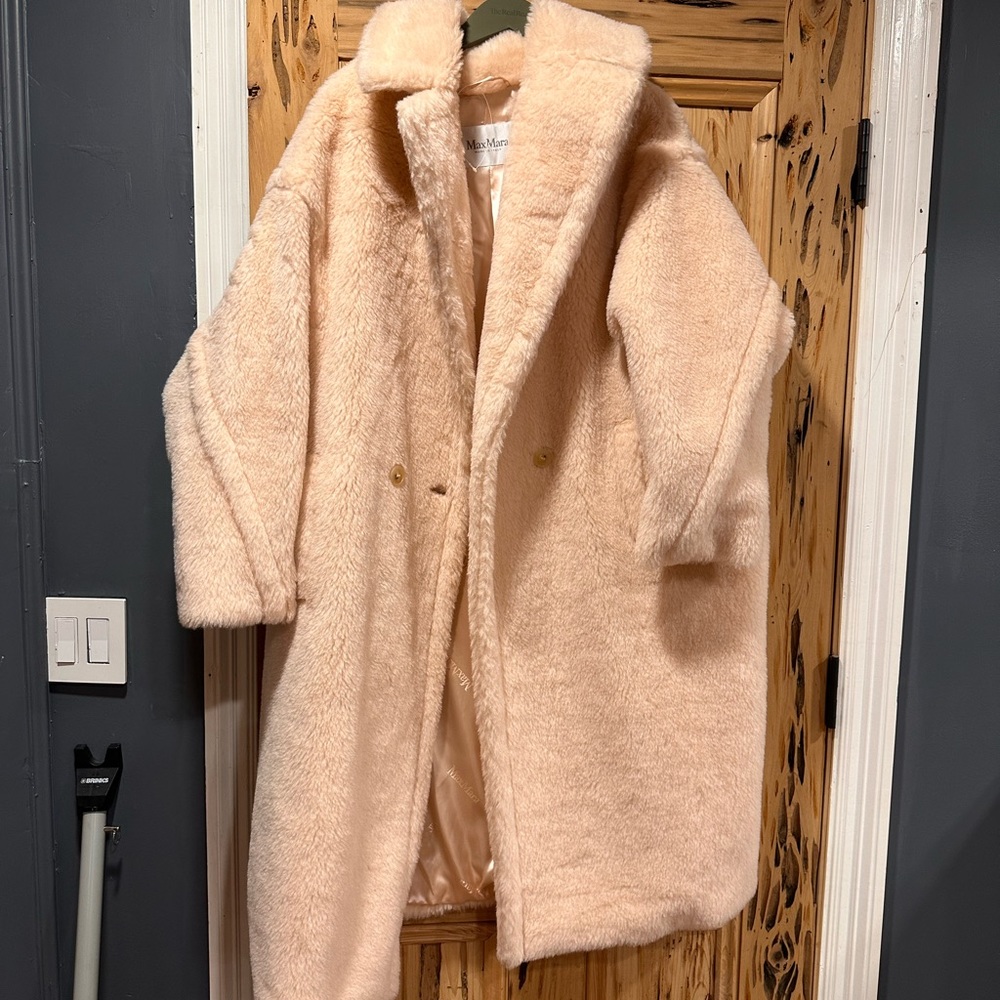 Max mara pink teddy bear coat size L